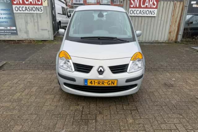 Renault Modus (2005) thumbnail 2