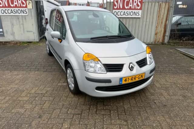 Renault Modus (2005) thumbnail 3