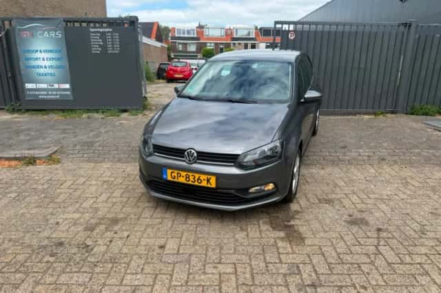 Volkswagen Polo (2015) thumbnail 1