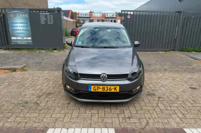 Volkswagen Polo (2015) thumbnail 2
