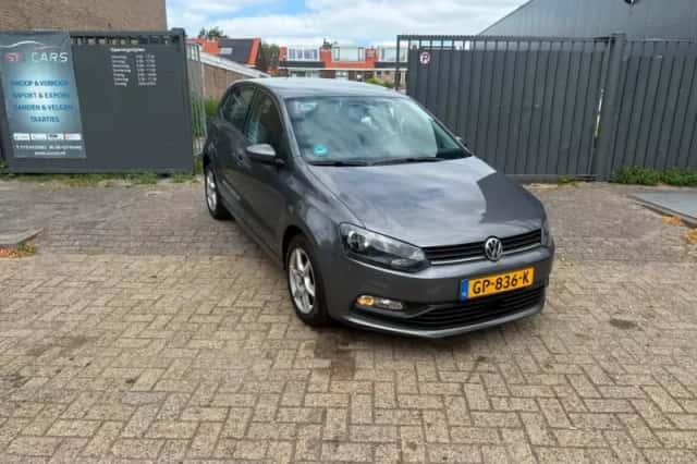 Volkswagen Polo (2015) thumbnail 3