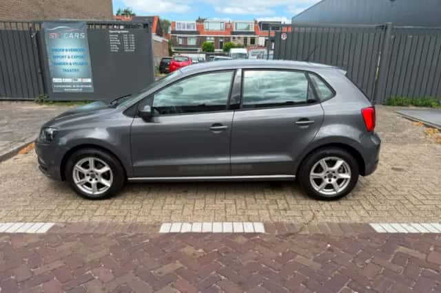 Volkswagen Polo (2015) thumbnail 4