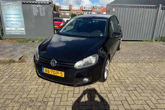 Volkswagen Golf (2012) thumbnail 1