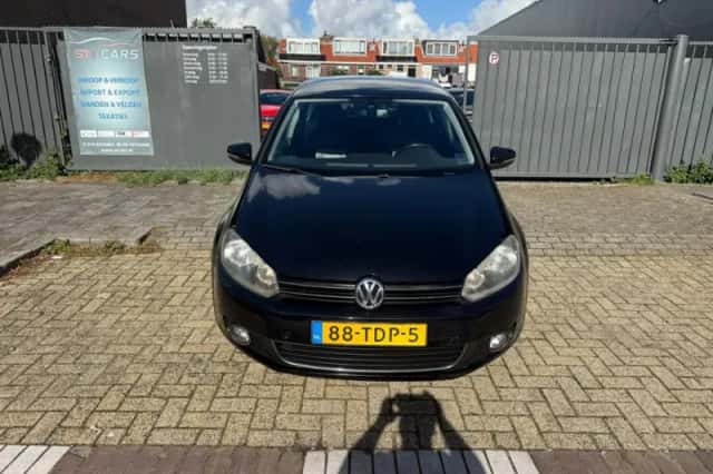 Volkswagen Golf (2012) thumbnail 2