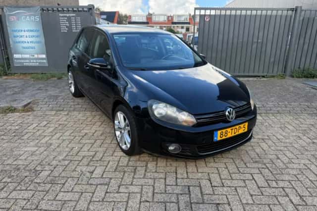 Volkswagen Golf (2012) thumbnail 3