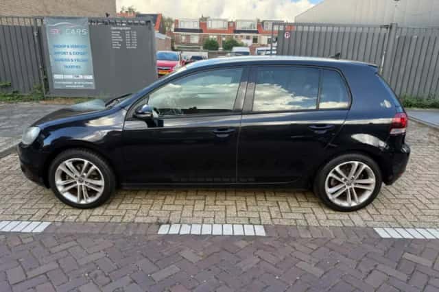 Volkswagen Golf (2012) thumbnail 4
