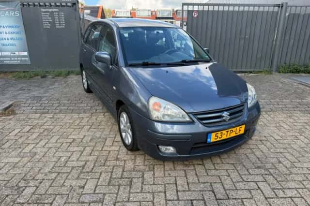 Suzuki Liana (2007) thumbnail 3