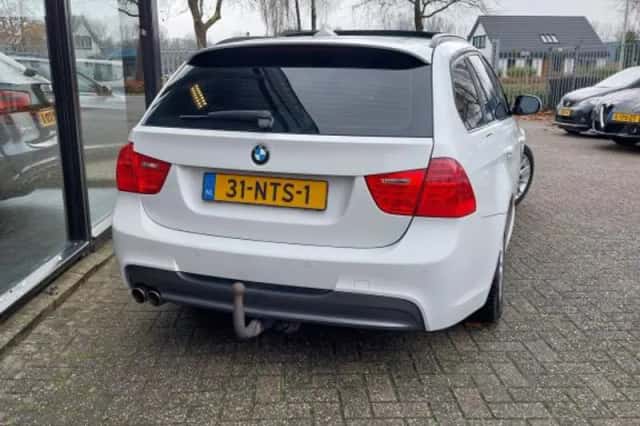 BMW 3-Serie (2010) thumbnail 2