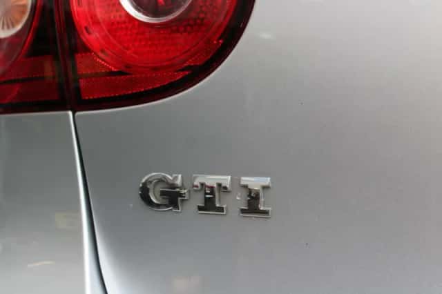 Volkswagen Golf (2008) thumbnail 4