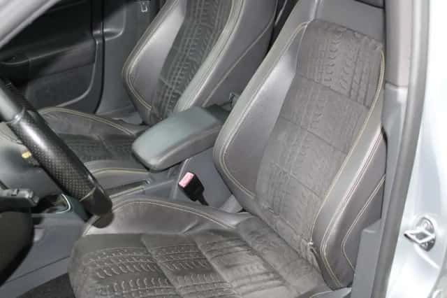 Volkswagen Golf (2008) thumbnail 6
