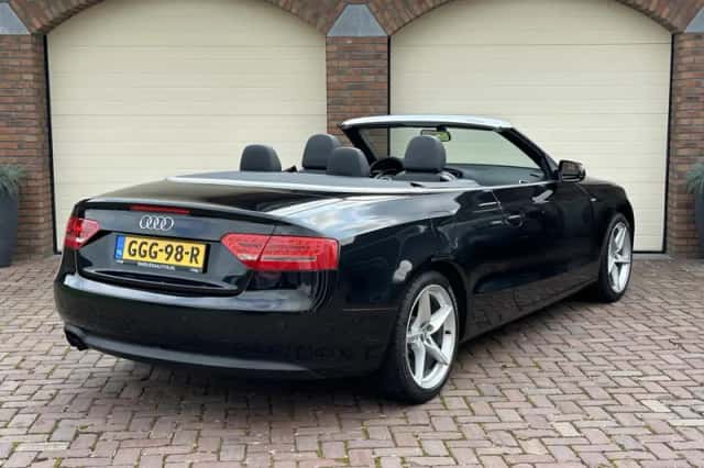 Audi A5 (2010) thumbnail 3