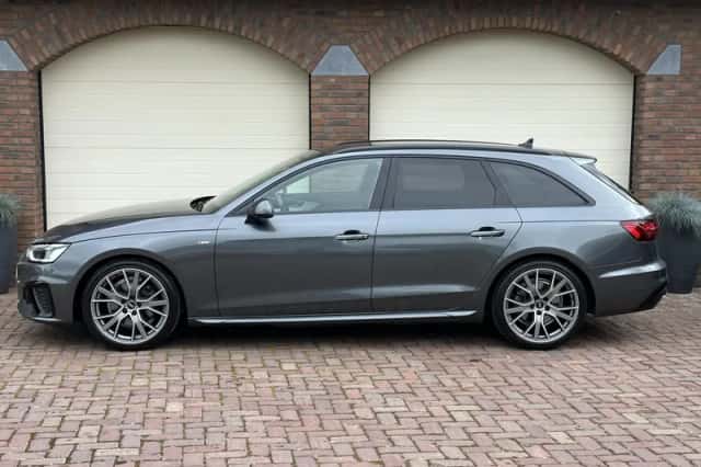 Audi A4 (2021) thumbnail 2
