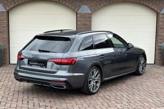 Audi A4 (2021) thumbnail 3