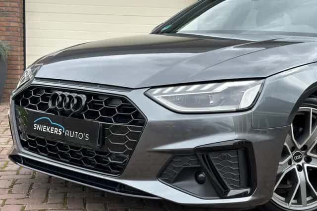 Audi A4 (2021) thumbnail 5