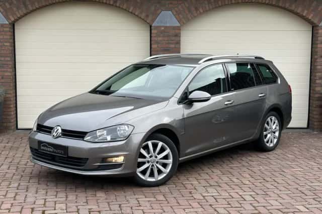Volkswagen Golf (2016) thumbnail 1