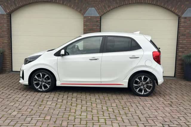Kia Picanto (2021) thumbnail 3