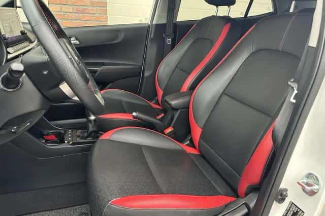 Kia Picanto (2021) thumbnail 4