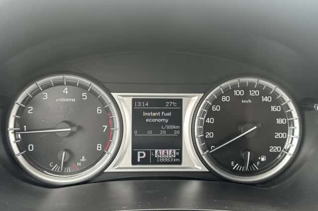 Suzuki Vitara (2015) thumbnail 5
