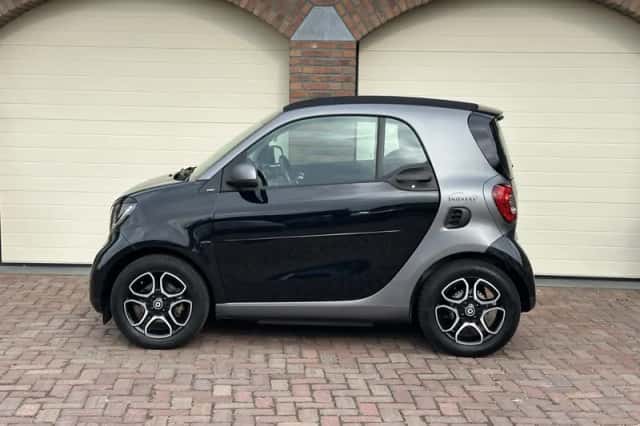 Smart ForTwo (2018) thumbnail 2