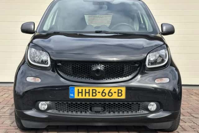 Smart ForTwo (2018) thumbnail 5