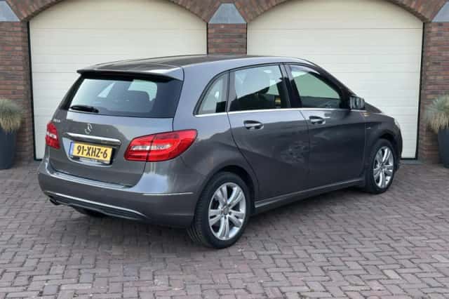 Mercedes-Benz B-Klasse (2012) thumbnail 3
