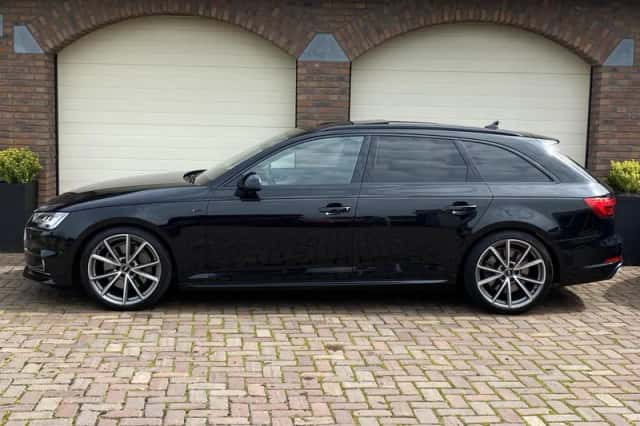 Audi A4 (2016) thumbnail 2