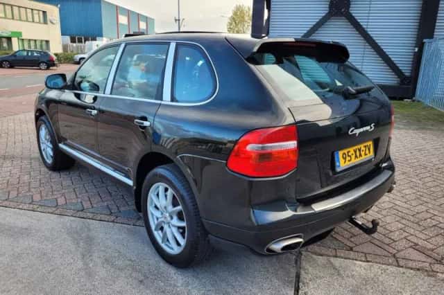 Porsche Cayenne (2007) thumbnail 3