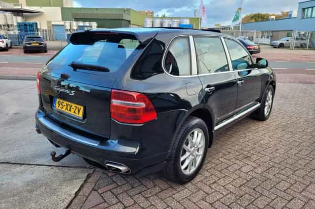 Porsche Cayenne (2007) thumbnail 4