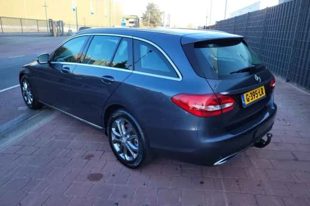 Mercedes-Benz C-Klasse (2015) thumbnail 3
