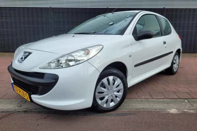 Peugeot 206+ (2011) thumbnail 1