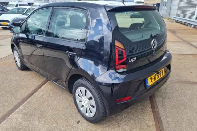 Volkswagen Up! (2024) thumbnail 3