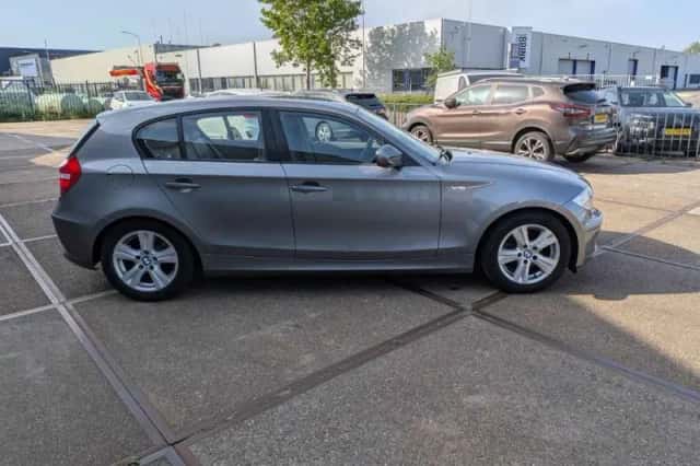 BMW 1-Serie (2011) thumbnail 6