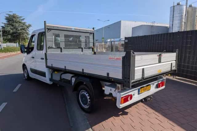 Renault Master (2015) thumbnail 3