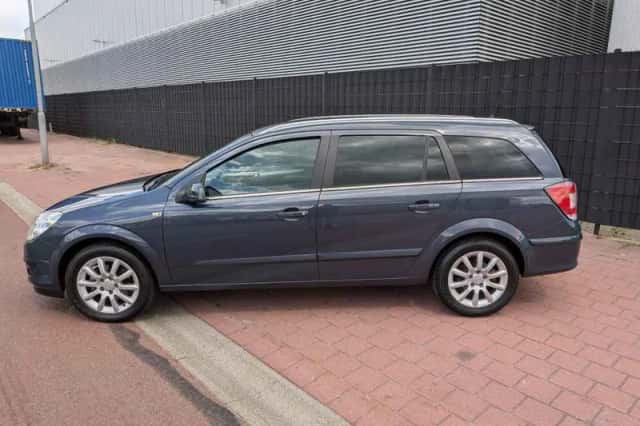 Opel Astra (2007) thumbnail 2