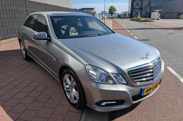 Mercedes-Benz E-Klasse (2010) thumbnail 6