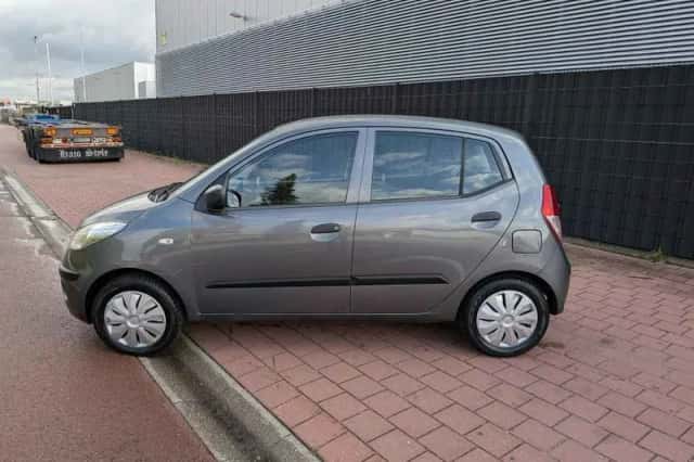Hyundai i10 (2010) thumbnail 2