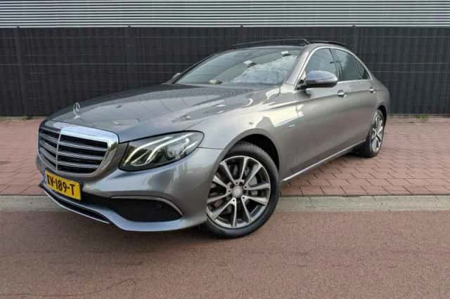Mercedes-Benz E-Klasse (2016) thumbnail 1
