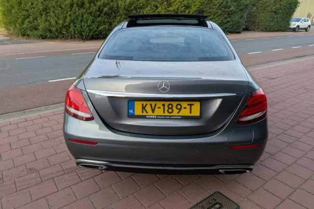 Mercedes-Benz E-Klasse (2016) thumbnail 4