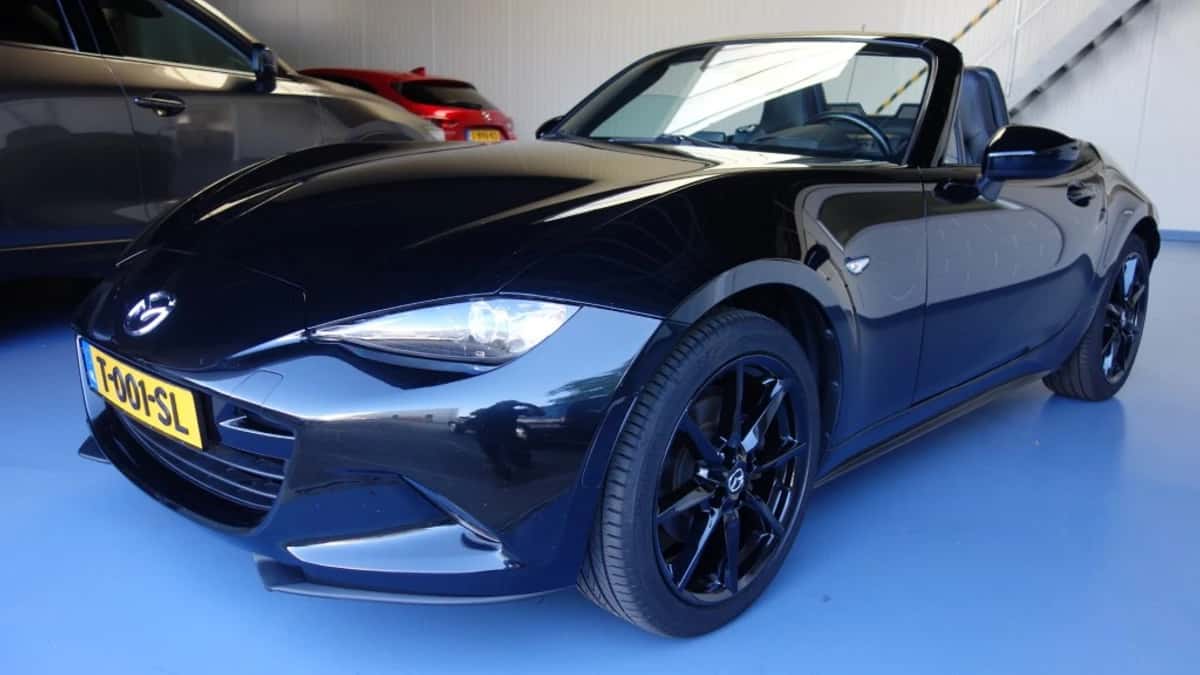 Mazda MX-5 (2016) — foto 1