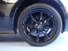 Mazda MX-5 (2016) thumbnail 6