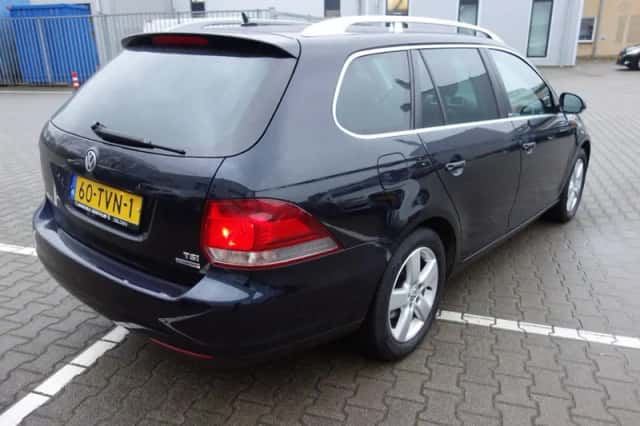 Volkswagen Golf (2012) thumbnail 6