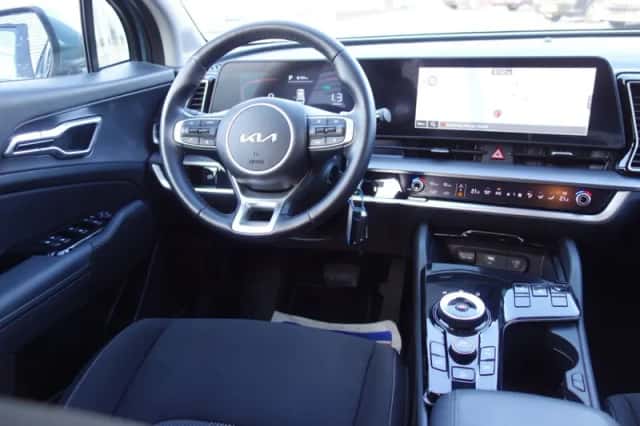 Kia Sportage (2022) thumbnail 2