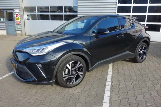 Toyota C-HR (2023) thumbnail 1