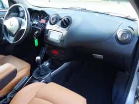 Alfa Romeo Mito (2015) thumbnail 10