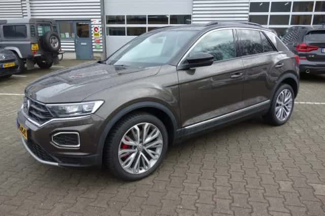 Volkswagen T-Roc (2018) thumbnail 1