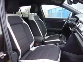 Volkswagen T-Roc (2018) thumbnail 16