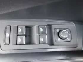 Volkswagen T-Roc thumbnail 34