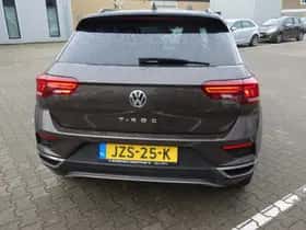 Volkswagen T-Roc thumbnail 5