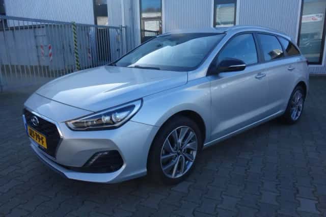 Hyundai i30 (2018) thumbnail 1
