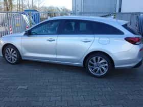 Hyundai i30 (2018) thumbnail 4